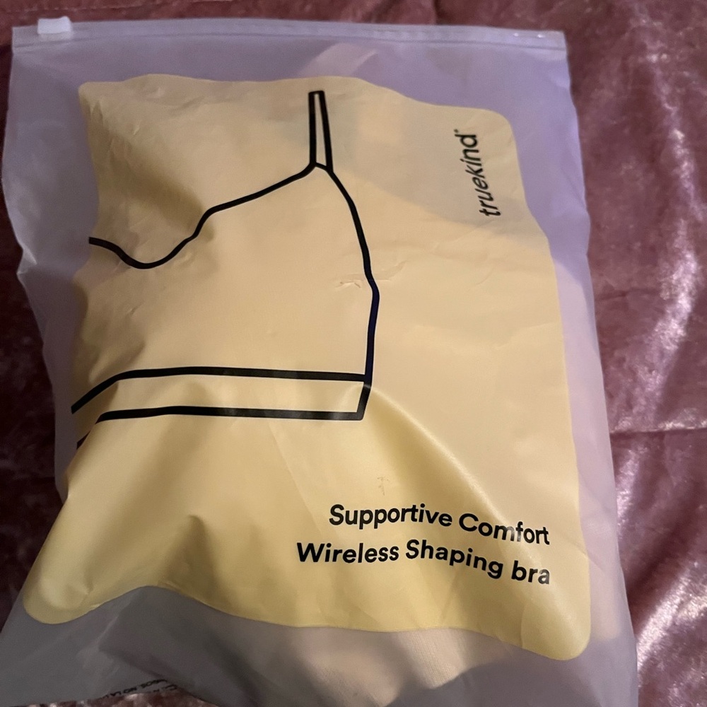 Shapermint Wireless Shaping Bra - cream